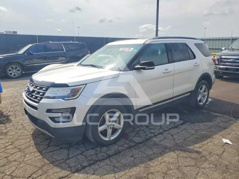2017 Ford EXPLORER photo