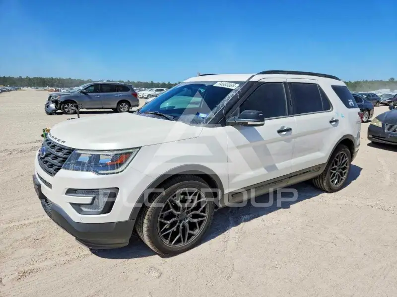 2017 Ford EXPLORER photo