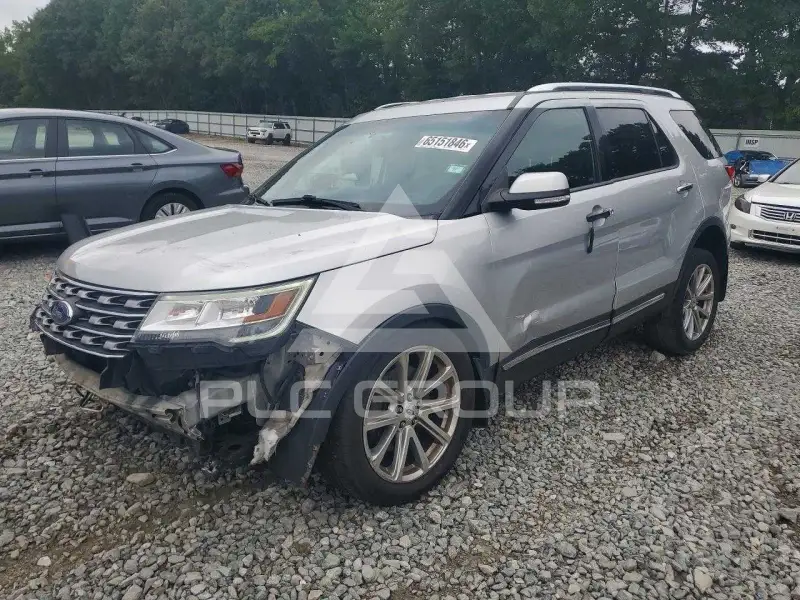 2017 Ford EXPLORER photo