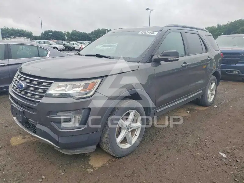 2017 Ford EXPLORER photo
