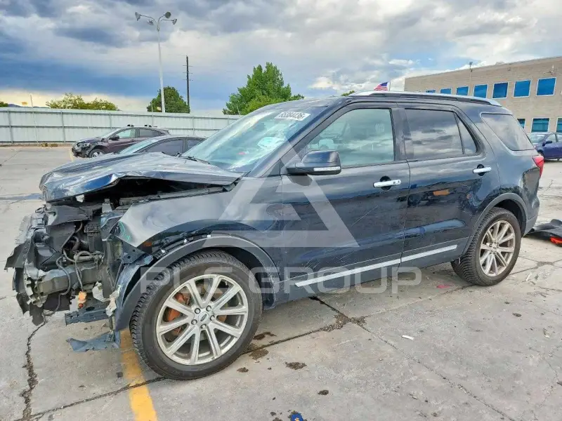 2017 Ford EXPLORER photo