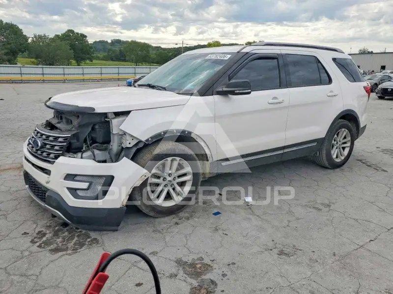 2017 Ford EXPLORER photo