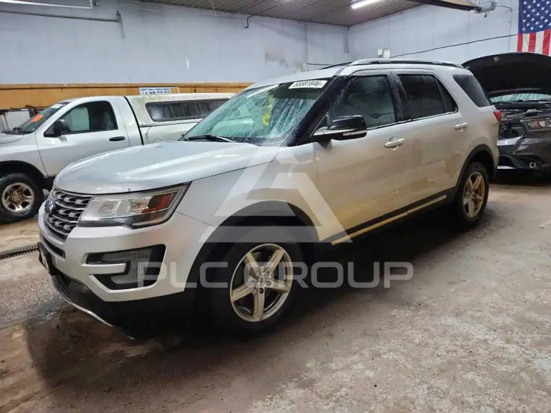 2017 Ford EXPLORER photo