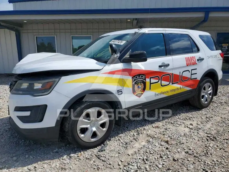 2017 Ford EXPLORER photo