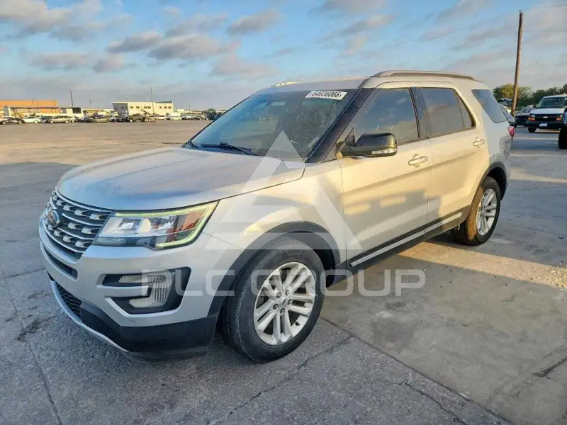2017 Ford EXPLORER фото