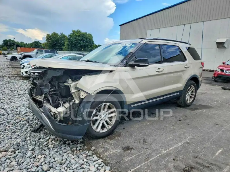 2017 Ford EXPLORER фото
