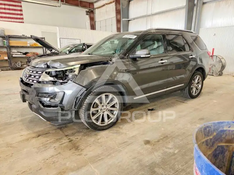 2017 Ford EXPLORER photo