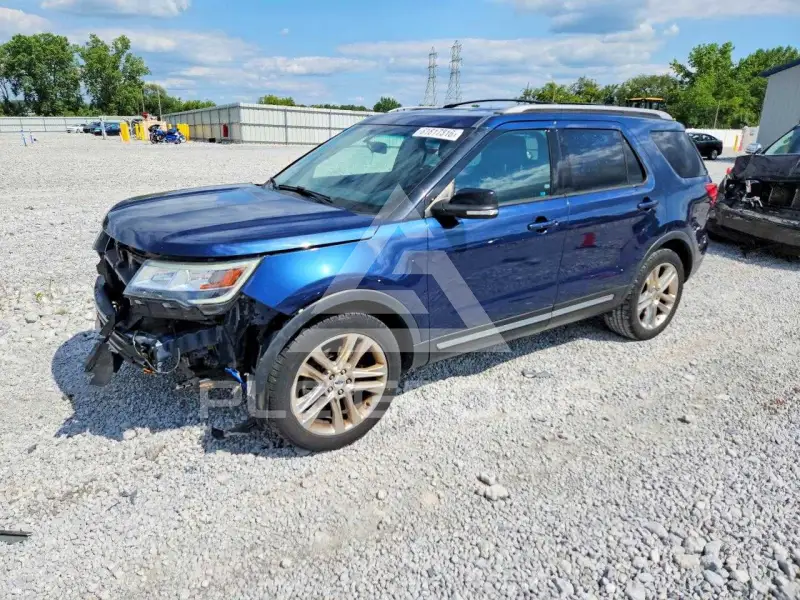 2017 Ford EXPLORER photo