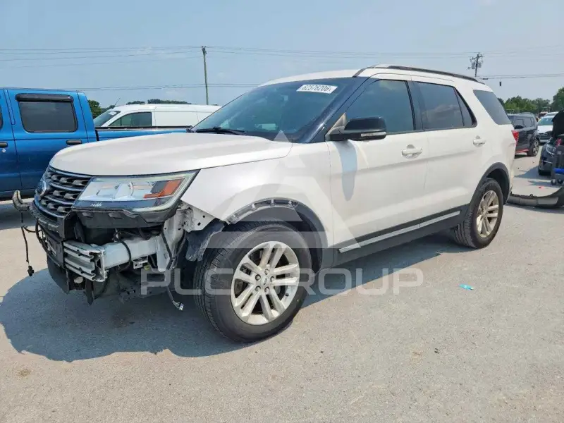 2017 Ford EXPLORER фото