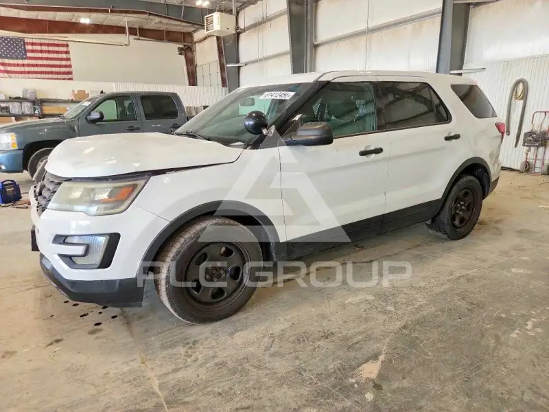 2017 Ford EXPLORER photo