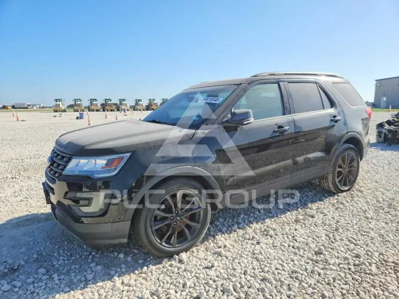 2017 Ford EXPLORER photo