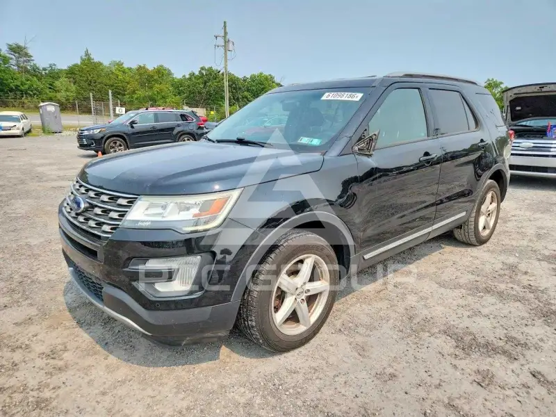 2017 Ford EXPLORER фото