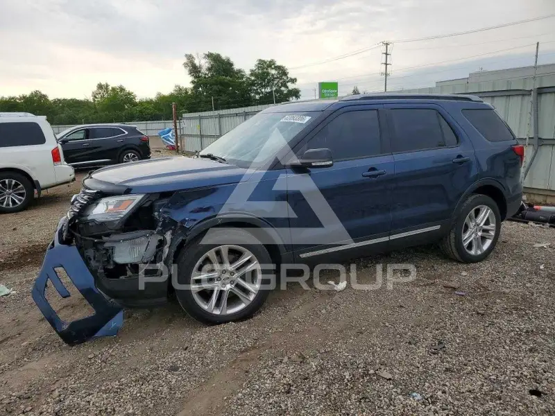 2017 Ford EXPLORER photo