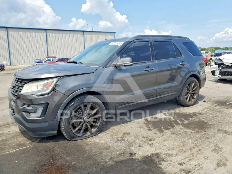 2017 Ford EXPLORER photo