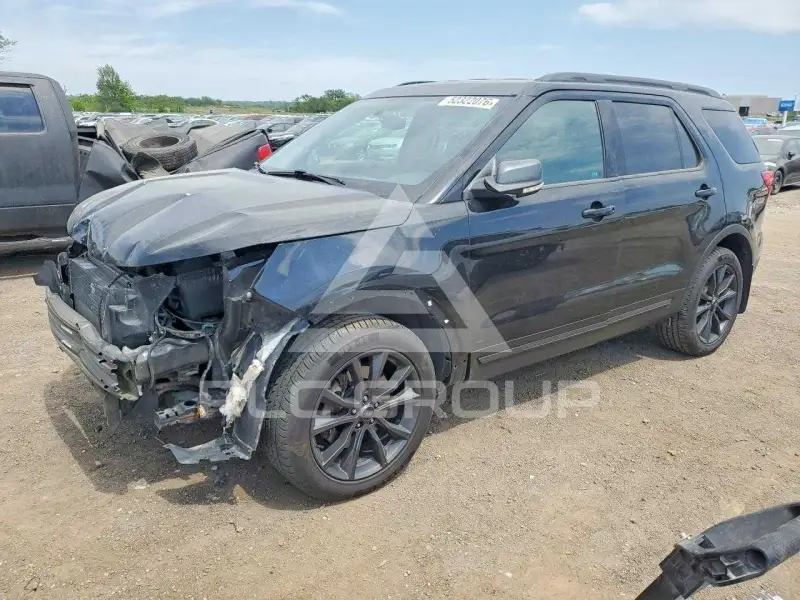 2017 Ford EXPLORER photo