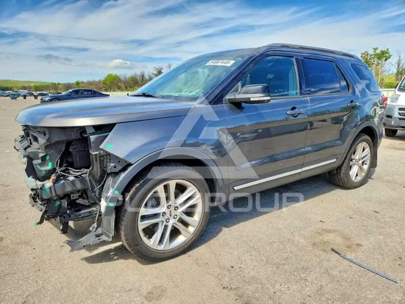 2017 Ford EXPLORER фото