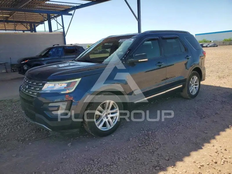 2017 Ford EXPLORER photo