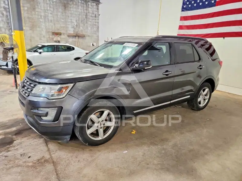 2017 Ford EXPLORER photo
