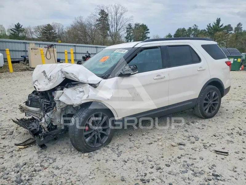 2017 Ford EXPLORER фото