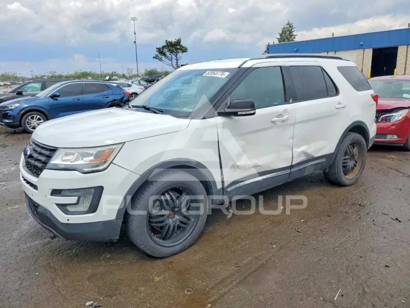 2017 Ford EXPLORER photo