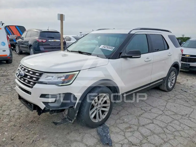 2017 Ford EXPLORER photo