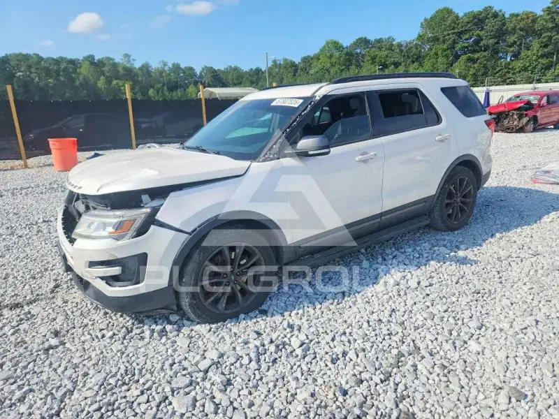 2017 Ford EXPLORER фото