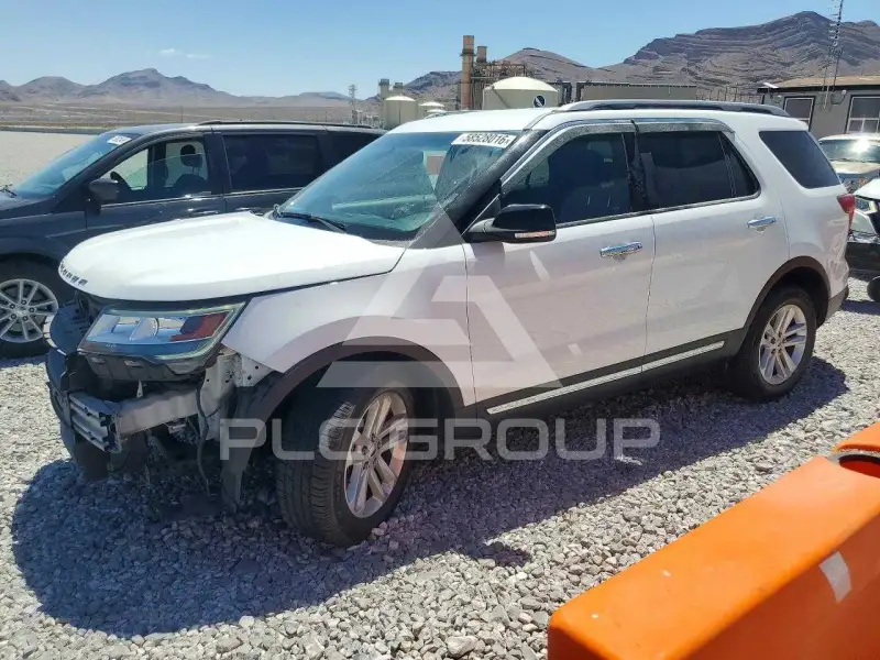 2017 Ford EXPLORER фото