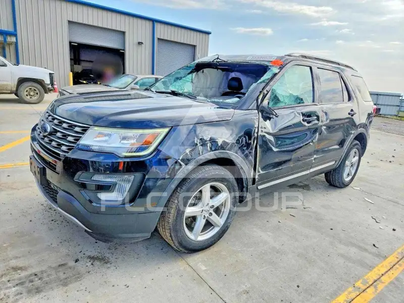 2017 Ford EXPLORER фото