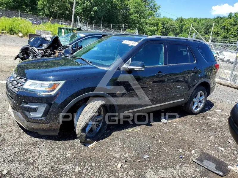 2017 Ford EXPLORER photo
