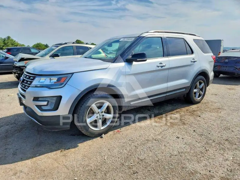 2017 Ford EXPLORER photo