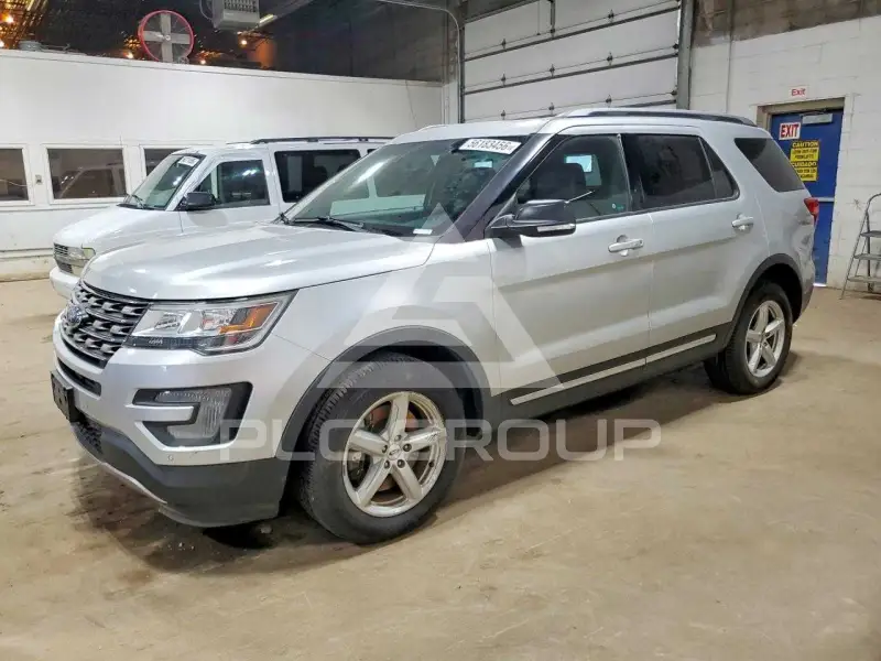 2017 Ford EXPLORER фото