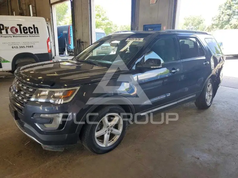 2017 Ford EXPLORER photo