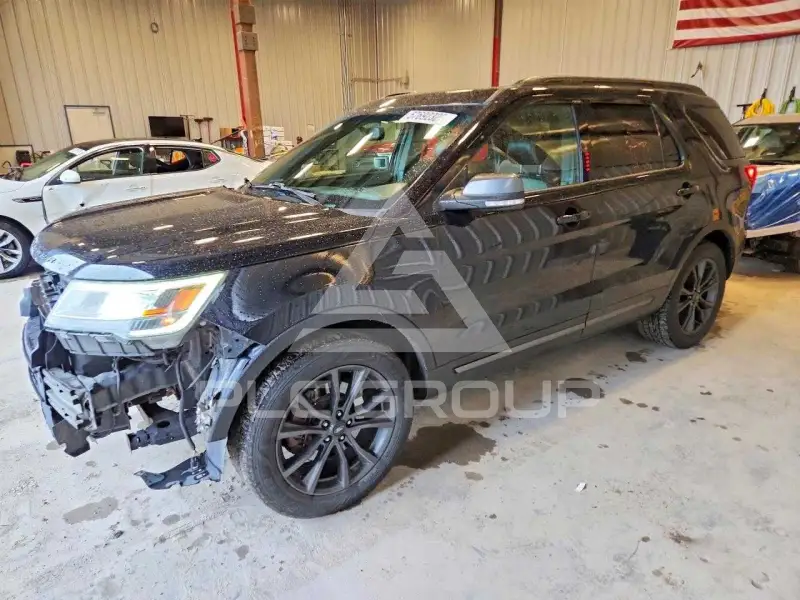 2017 Ford EXPLORER фото