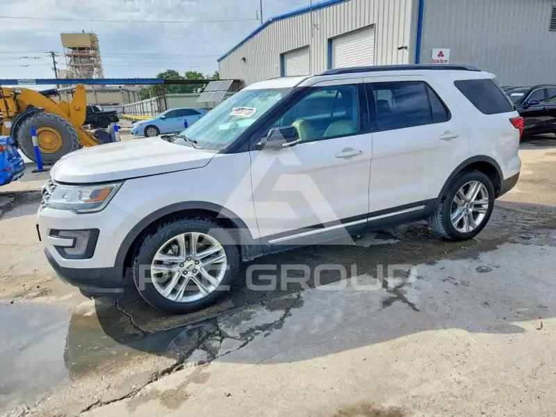 2017 Ford EXPLORER фото