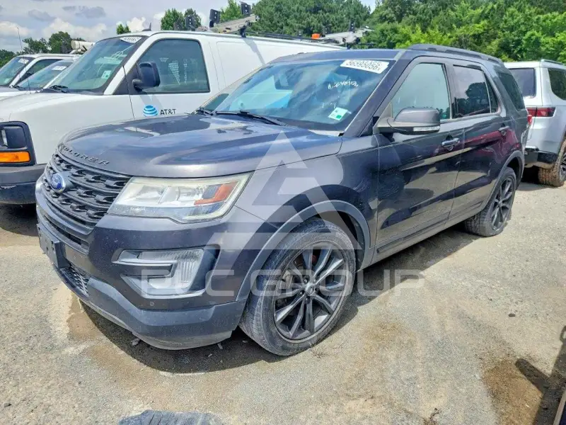 2017 Ford EXPLORER photo