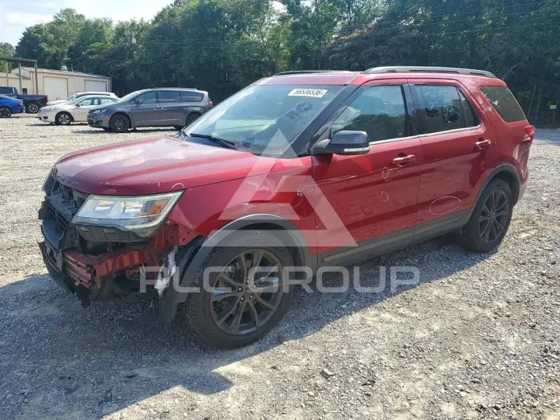 2017 Ford EXPLORER photo