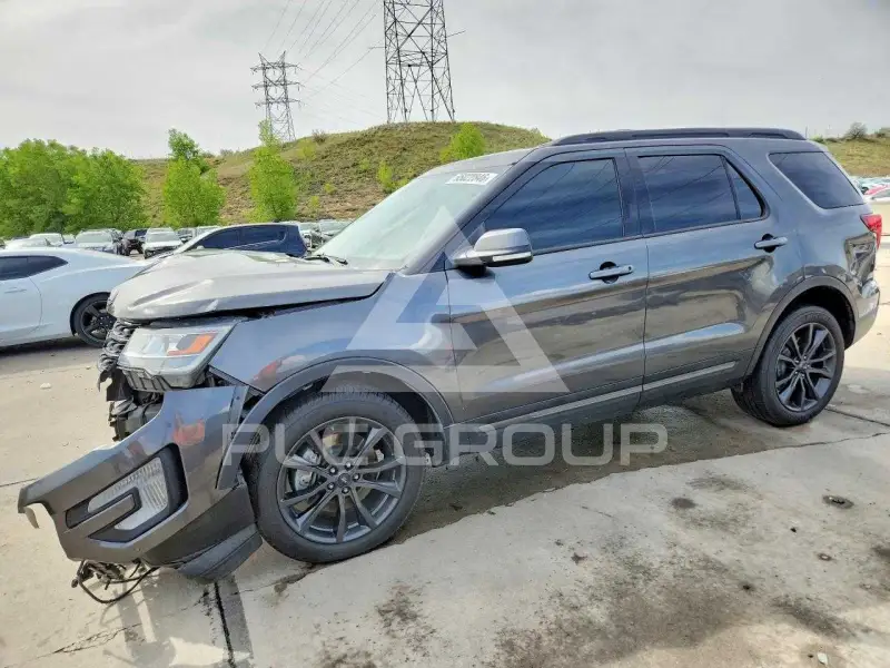 2017 Ford EXPLORER фото