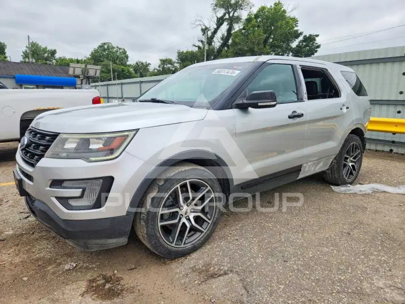2017 Ford EXPLORER photo