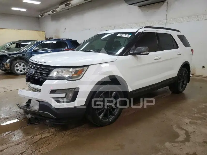 2017 Ford EXPLORER фото
