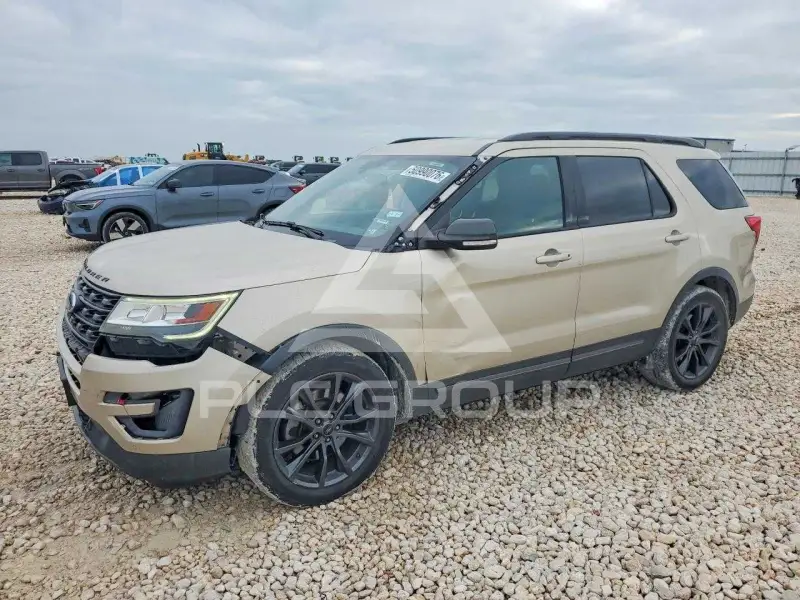 2017 Ford EXPLORER photo