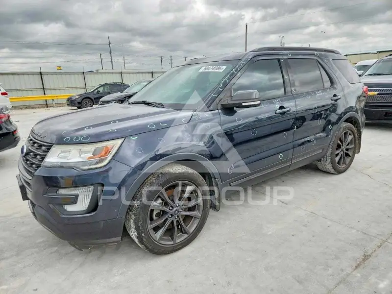2017 Ford EXPLORER photo