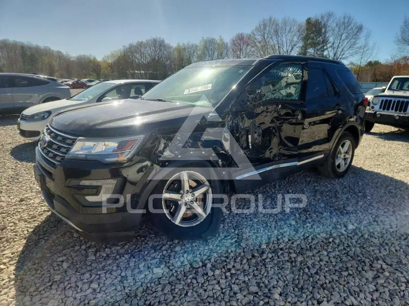 2017 Ford EXPLORER photo