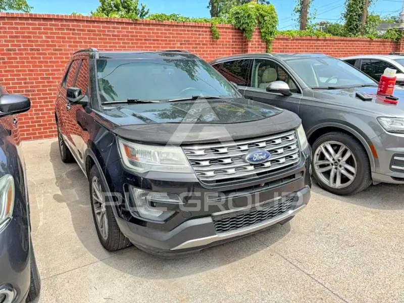 2017 Ford EXPLORER photo