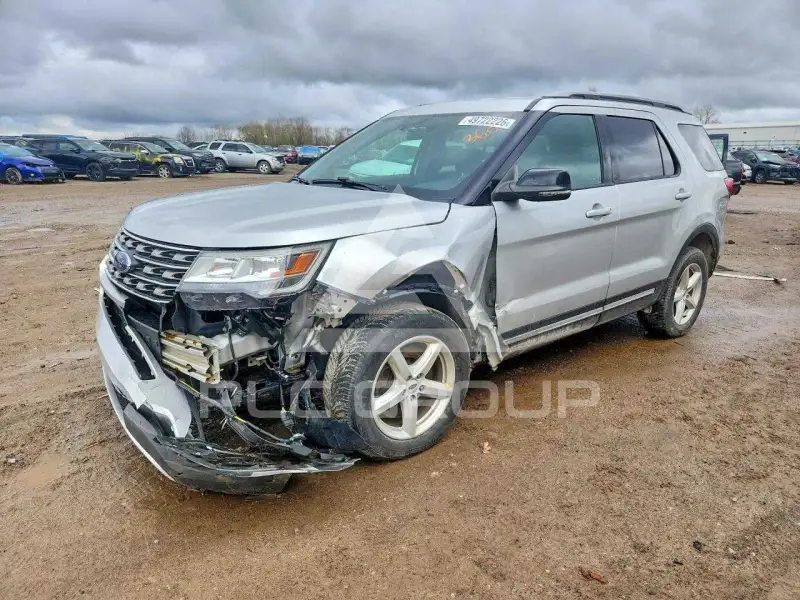 2017 Ford EXPLORER фото