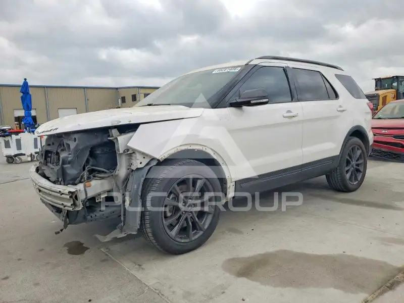 2017 Ford EXPLORER фото
