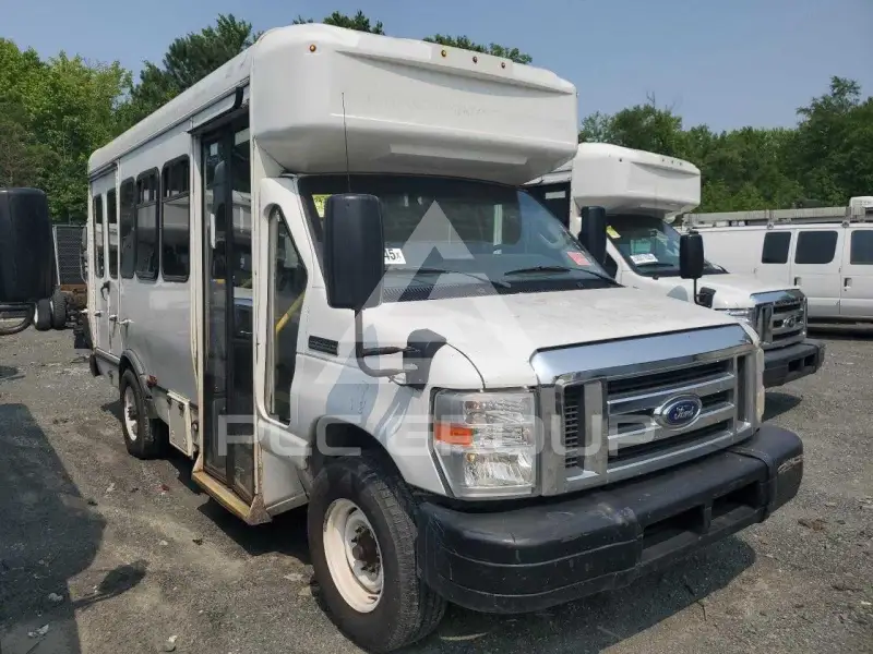 2017 Ford ECONOLINE photo