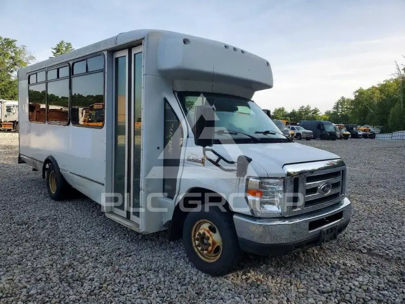 2017 Ford ECONOLINE фото