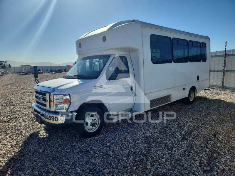 2017 Ford ECONOLINE фото