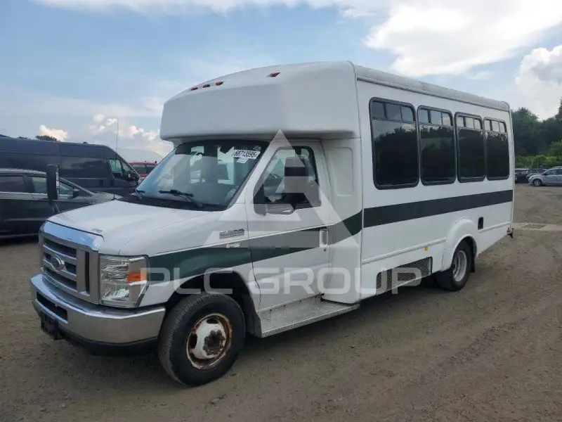 2017 Ford ECONOLINE фото