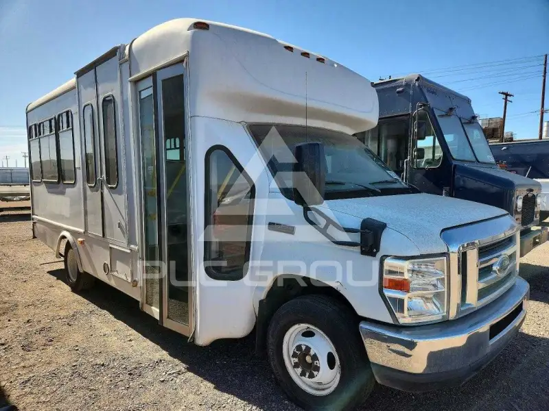 2017 Ford ECONOLINE фото